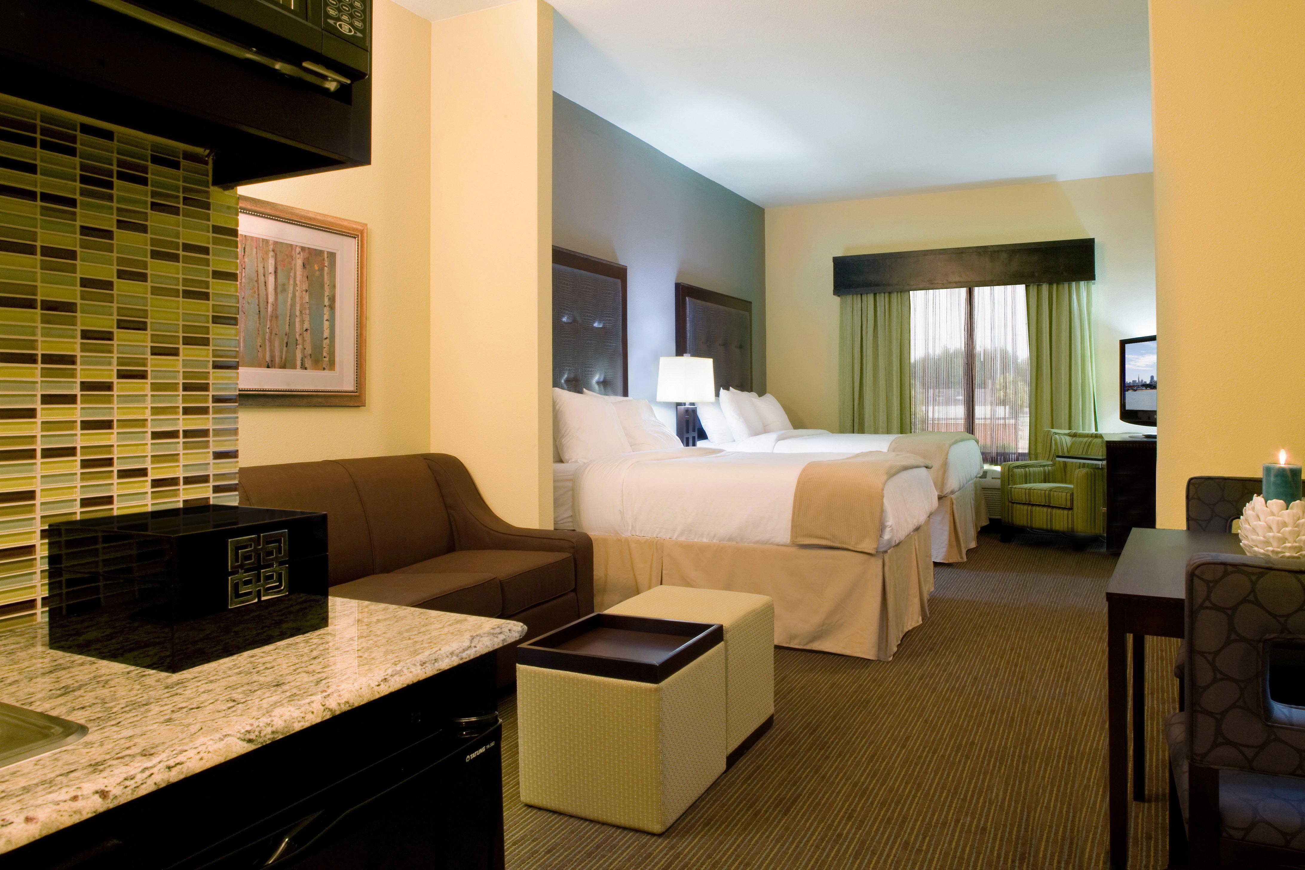 Holiday Inn Express Waycross Room photo