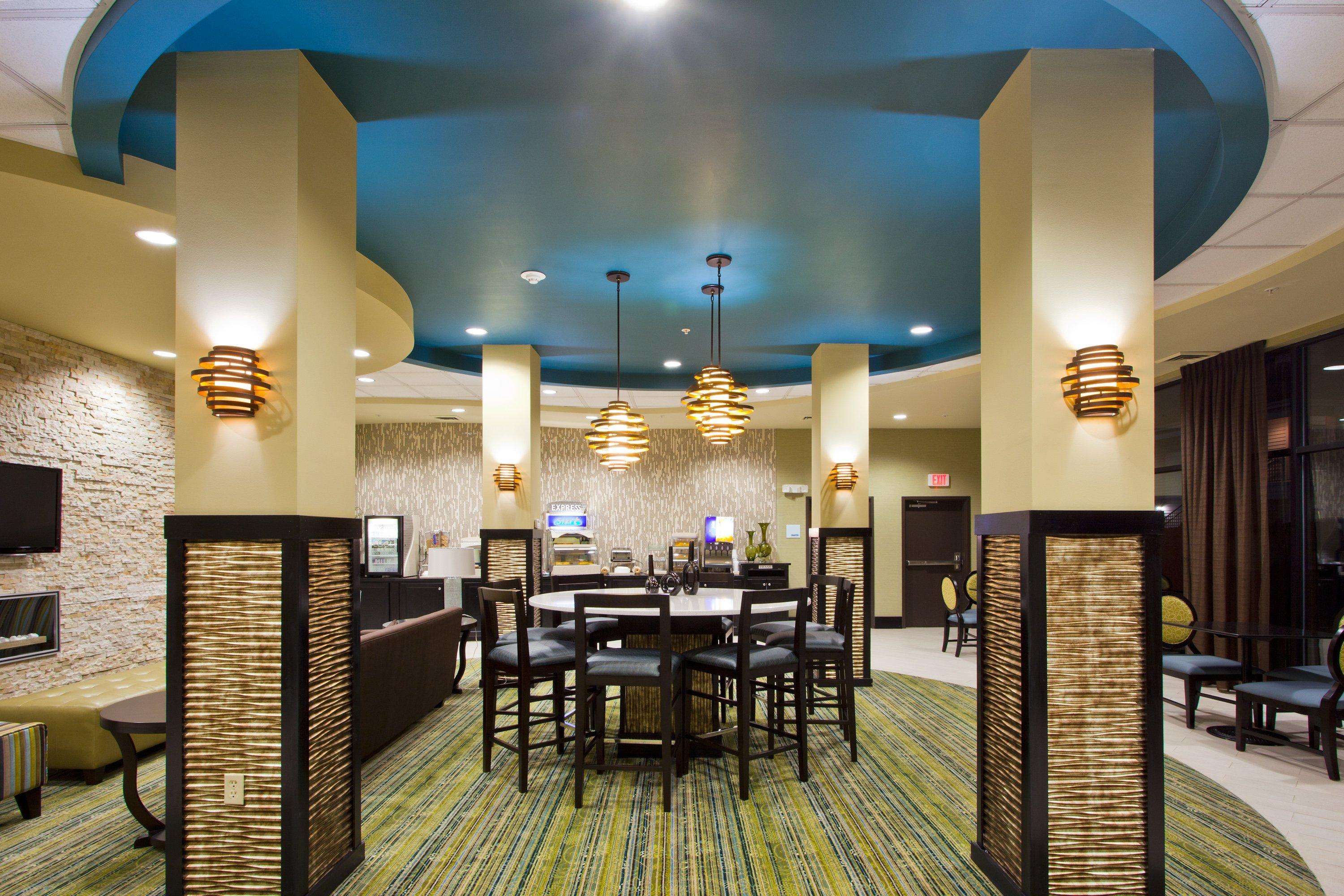 Holiday Inn Express Waycross Exterior photo