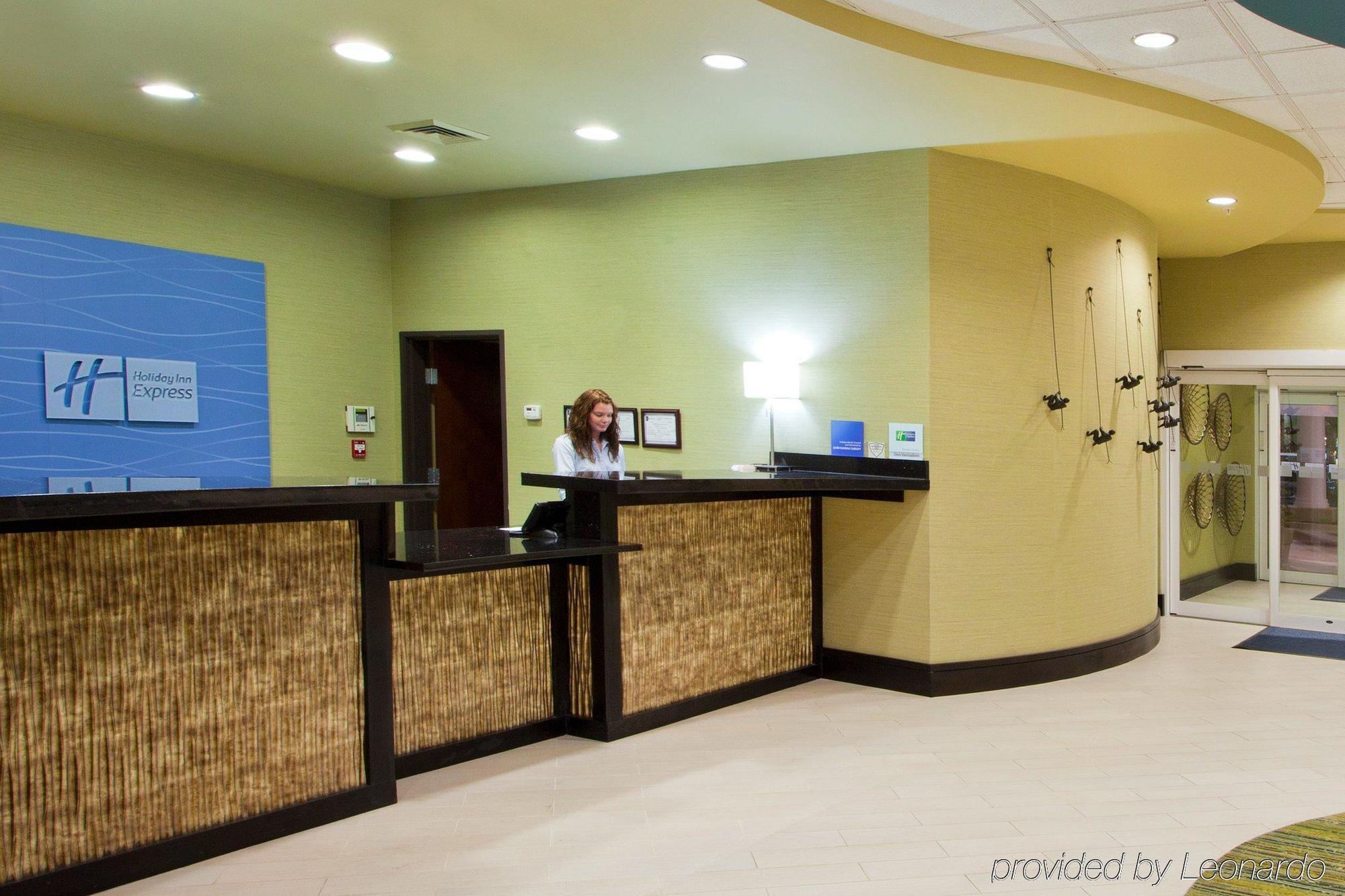 Holiday Inn Express Waycross Interior photo