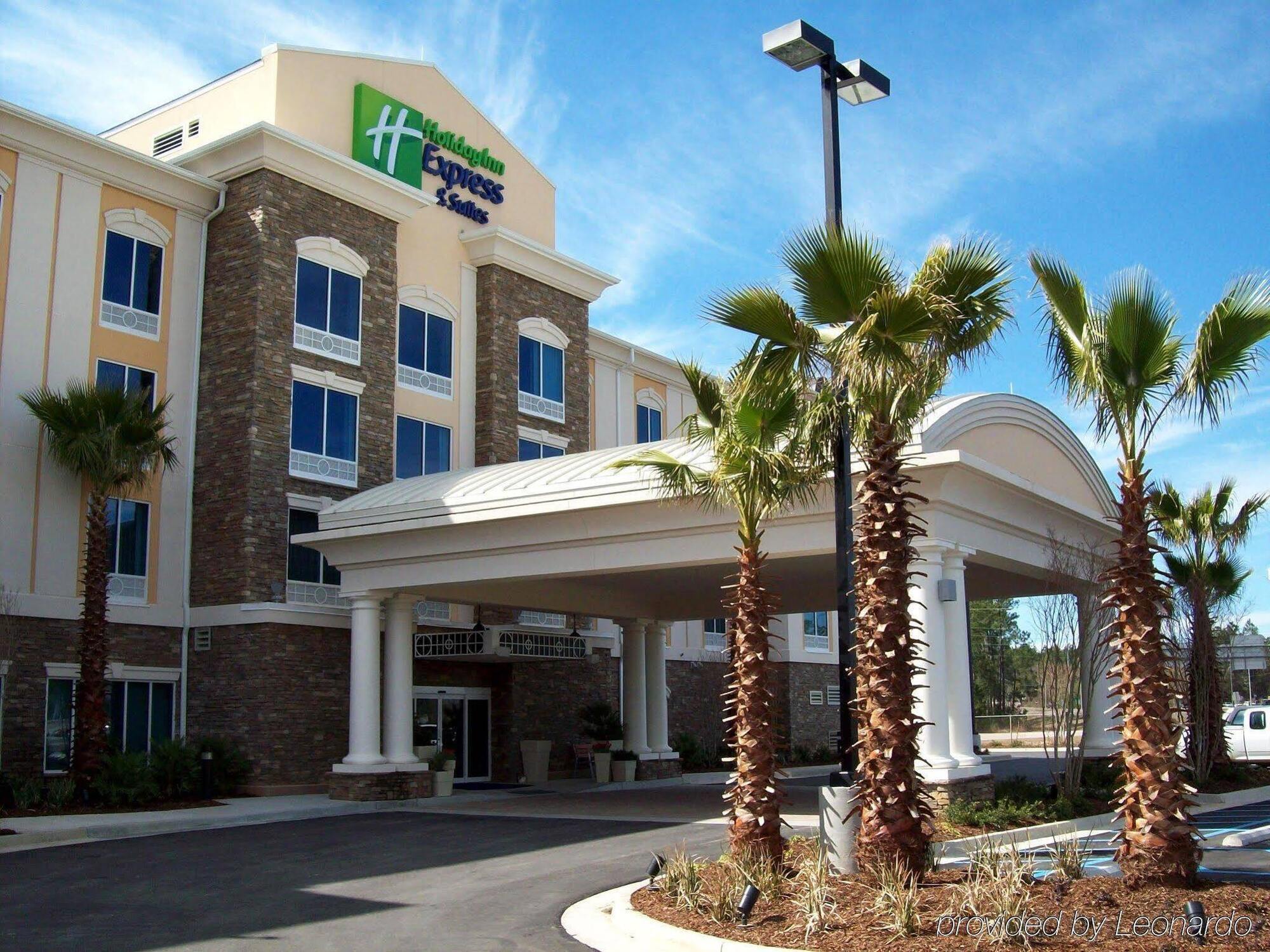 Holiday Inn Express Waycross Exterior photo